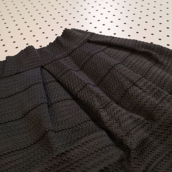MIM Skirt, Size M - Picture 7 of 8